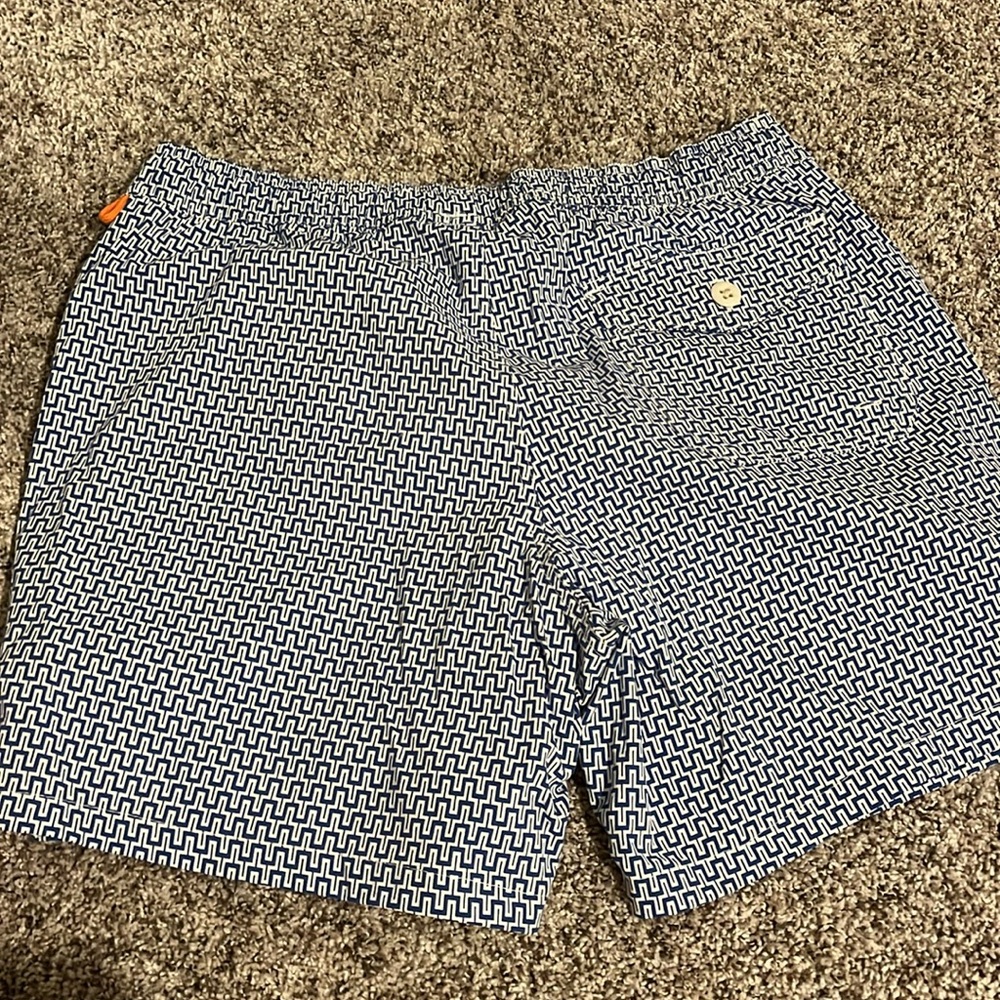 Jcrew 6" swim trunk in maze print - Picture 6 of 6
